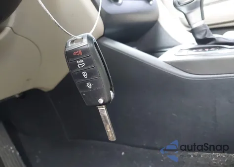 2016 Kia Optima Lx z USA, uszkodzony, nr VIN 5XXGT4L3XGG028058